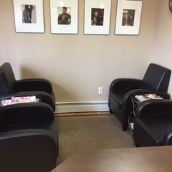 Directions Salon - Waiting area.