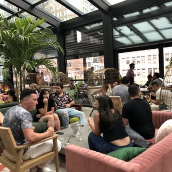 Glass Ceiling Rooftop - Lounges Near Me - New York, New York