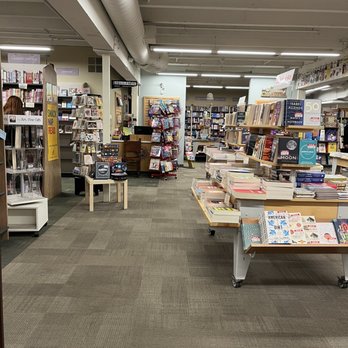 Books Inc. - interior - Bookstores Near Me - Campbell, California