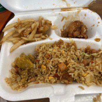 Confianza China - Fried rice with orange chicken and fries - Chinese Near Me - Carolina, Puerto Rico Confianza China - Fried rice with orange chicken and fries - Chinese Near Me - Carolina, Puerto Rico
