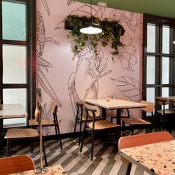 Parakeet Cafe - Brentwood - Some of the indoor seating.