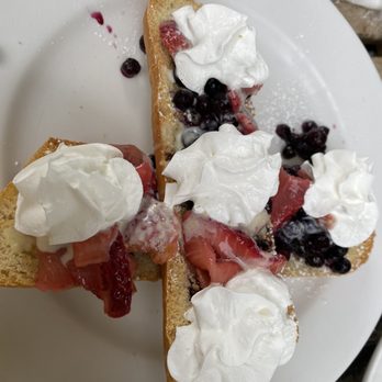 Rialto Cafe - Breakfast & Brunch Near Me - Fullerton, California