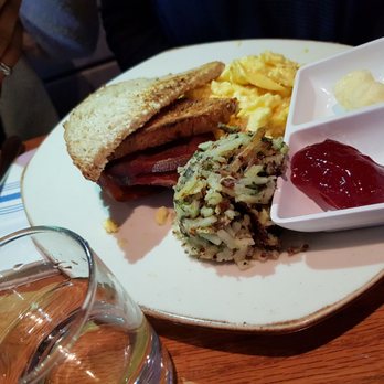 801 Restaurant & Bar - Bars Near Me - Washington, DC, District of Columbia