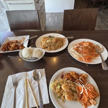 Sizzling Thai Kitchen - The Spread after the Satay Chicken & before the Mild Connoisseur Chicken Curry - Thai Near Me - Downey, California Sizzling Thai Kitchen - The Spread after the Satay Chicken & before the Mild Connoisseur Chicken Curry - Thai Near Me - Downey, California
