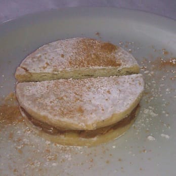 Lola's Peruvian Restaurant - Alfajores dessert - Latin American Near Me - Glendale, California Lola's Peruvian Restaurant - Alfajores dessert - Latin American Near Me - Glendale, California