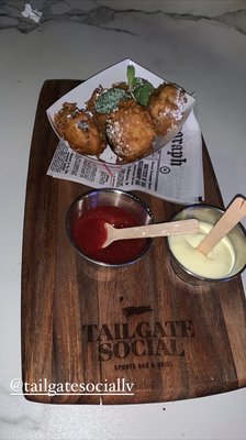Tailgate Social by null