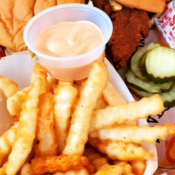 Dave's Hot Chicken - 2 slider with fries - Chicken Shop Near Me - Seattle, Washington
