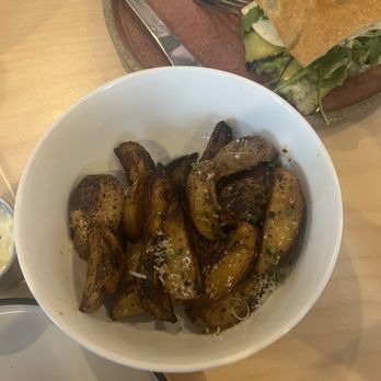 Emmett’s Cafe - Fries - Cafes Near Me - Columbus, Ohio