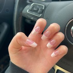 Kimly Nails - Pink french tip