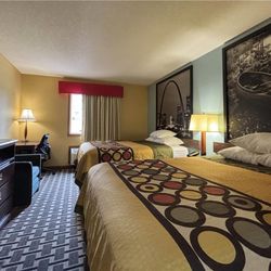Super 8 by Wyndham Staunton - Guest room