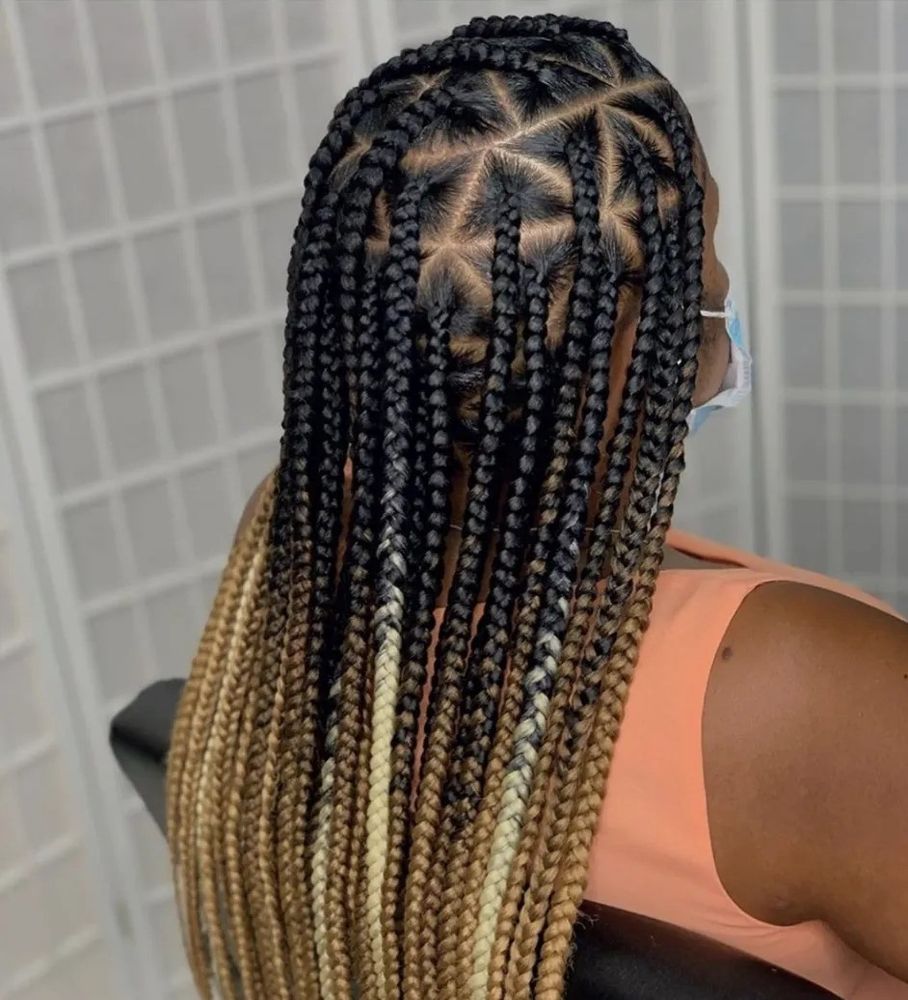 Sylvia's Braiding Bar Logo
