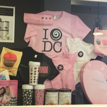Georgetown Cupcake - Cupcakes Near Me - Washington, DC, District of Columbia