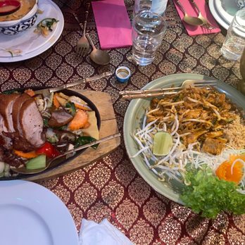 Ratchada - Crispy Duck & Pad Thai with Tom kha soup - Thai Near Me - Munich, BY