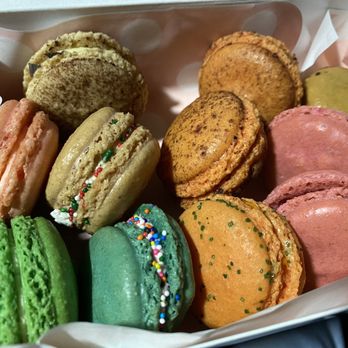 Le Macaron French Pastries - Macarons in a box - Macarons Near Me - Fishers, Indiana Le Macaron French Pastries - Macarons in a box - Macarons Near Me - Fishers, Indiana