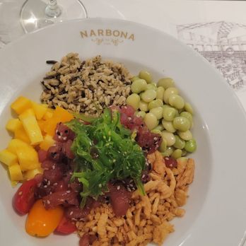 Narbona Coconut Grove - Ahi Tuna Poke Bowl - Wine Bars Near Me - Miami, Florida