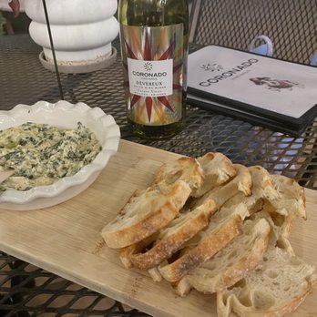 Coronado Vineyards - Spinach artichoke dip - Wine Tasting Room Near Me - Willcox, Arizona