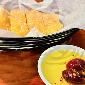 Figo Wine Bar - Focaccia - Wine Bars Near Me - Chicago, Illinois