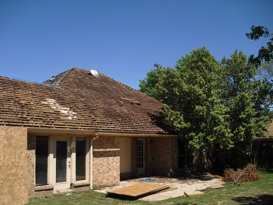 Affordable Dallas Roofing Solutions Logo