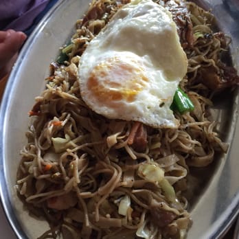 Nobi Public House - Chicken stir fry noodle - Gastropubs Near Me - Webster, Texas