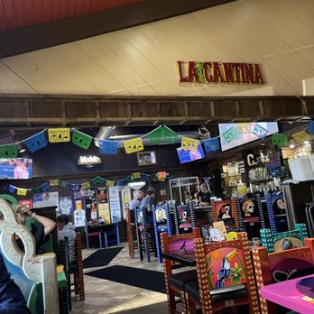 Cazadorez Mexican Restaurant - Inside - Mexican Near Me - Shawnee, Oklahoma Cazadorez Mexican Restaurant - Inside - Mexican Near Me - Shawnee, Oklahoma