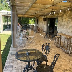 USCA WINES - Patio