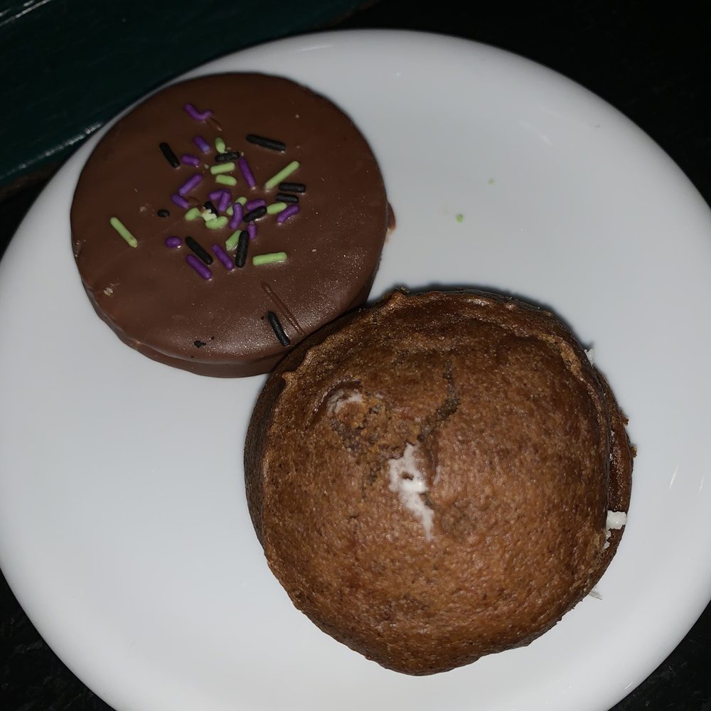 Agora - Moon pie and pumpkin woopie pie - Coffee & Tea Near Me - Houston, Texas