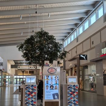 Outlet Collection - CAA - Shopping Centers Near Me - Winnipeg, Manitoba