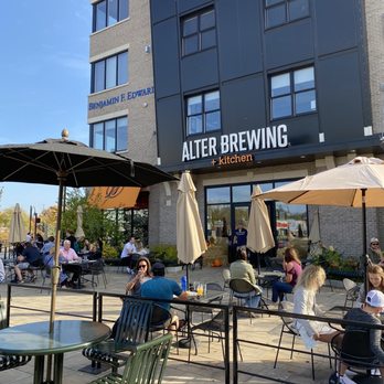 Alter Brewing + Kitchen - Outdoor front patio seating - Brewpubs Near Me - Saint Charles, Illinois