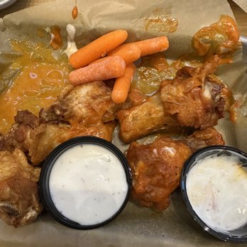 Buffalo Wild Wings - Original buffalo and Spicy Garlic - Sports Bars Near Me - Pinellas Park, Florida Buffalo Wild Wings - Original buffalo and Spicy Garlic - Sports Bars Near Me - Pinellas Park, Florida