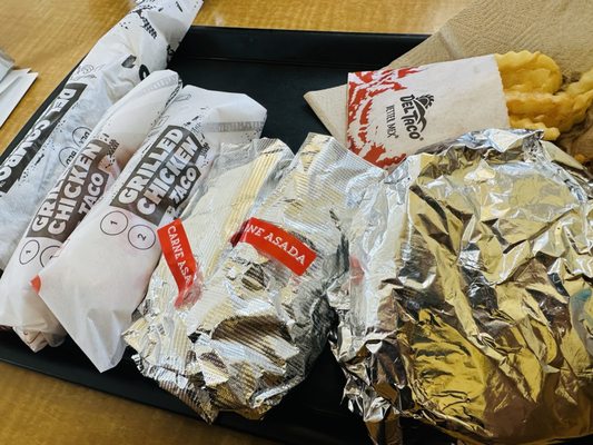 Del Taco by null