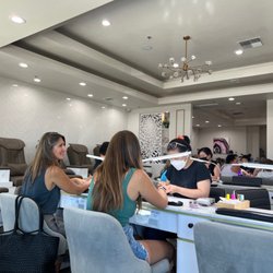 Nail Retreat - Local nail spot