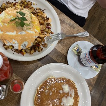 Breakfast House - Supreme Chorizo Hash - Breakfast & Brunch Near Me - Chicago, Illinois Breakfast House - Supreme Chorizo Hash - Breakfast & Brunch Near Me - Chicago, Illinois