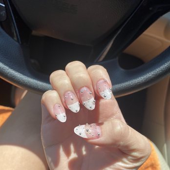 Lavish Lounge nails  - Super uneven :( - Nail Salons Near Me - Folsom, California