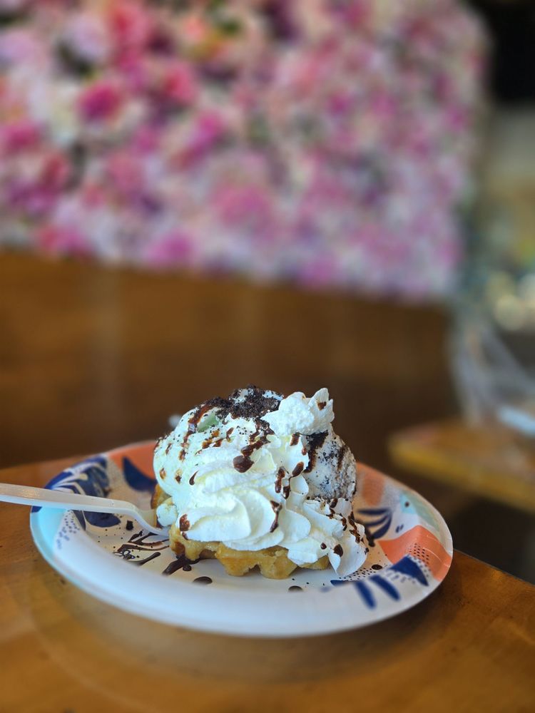Cafe Miki
