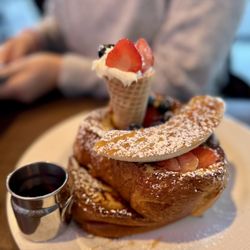 Hash Kitchen - Banana Split French Toast