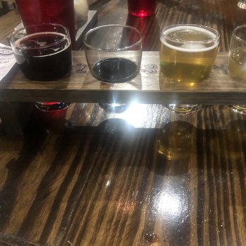 Flying Heart Brewing & Pub - Craft Beer Flight - Brewpubs Near Me - Natchitoches, Louisiana