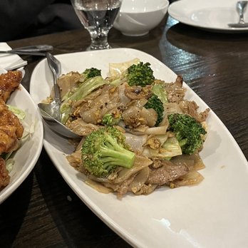 Sukho Thai - Phad See Ew Noodle - Thai Near Me - Bellevue, Washington Sukho Thai - Phad See Ew Noodle - Thai Near Me - Bellevue, Washington