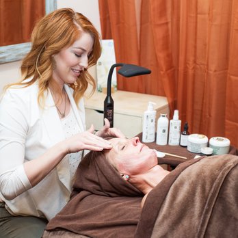 Kinley Kay Beauty Studio - Makeup Artists Near Me - Neenah, Wisconsin Kinley Kay Beauty Studio - Makeup Artists Near Me - Neenah, Wisconsin