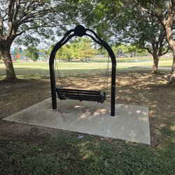 Linda Spurlock Park - Shady swing
