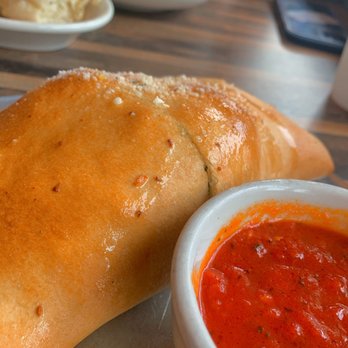 Mo's Italia Express - Spinach Calzone - Italian Near Me - Cedar Hill, Texas