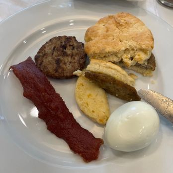 Residence Inn by Marriott New Haven Hamden - Lots of offerings with the free breakfast - Hotels Near Me - Hamden, Connecticut