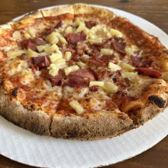 Cloudcroft Brewing Company - The top dog of em all! "Sweet and Spicy" pizza! - Pizza Near Me - Cloudcroft, New Mexico