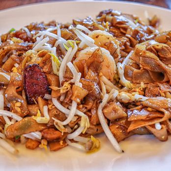 Ipoh Kopitiam - Char Kway Teow ( Stir Fried Flat Noodles) - Malaysian Near Me - Alhambra, California Ipoh Kopitiam - Char Kway Teow ( Stir Fried Flat Noodles) - Malaysian Near Me - Alhambra, California