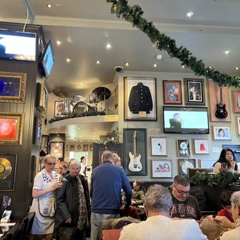 Hard Rock Cafe - American Near Me - London, XGL