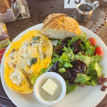 Urth Caffé - The Grilled Vegetable Omelet - Breakfast & Brunch Near Me - Santa Monica, California