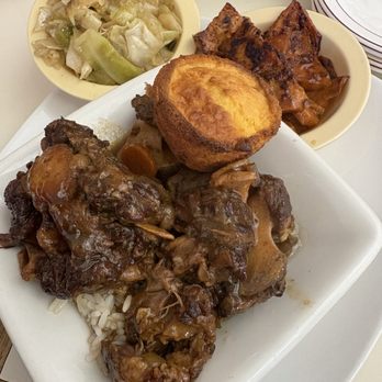 Doris J’s Kitchen - Oxtail - Soul Food Near Me - Midland, Texas