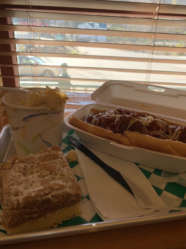 THE CORNER MARKET DELI 23 Photos & 16 Reviews 1 Main St, South