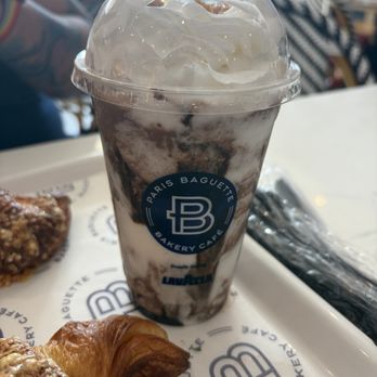Paris Baguette - S'mores Frappuccino - Bakeries Near Me - Winter Park, Florida Paris Baguette - S'mores Frappuccino - Bakeries Near Me - Winter Park, Florida