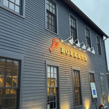 Robert's Maine Grill - New American Near Me - Kittery, Maine Robert's Maine Grill - New American Near Me - Kittery, Maine