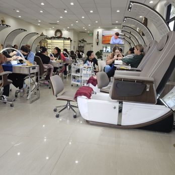 Sunlux Nail Spa - Nail Salons Near Me - Murrieta, California
